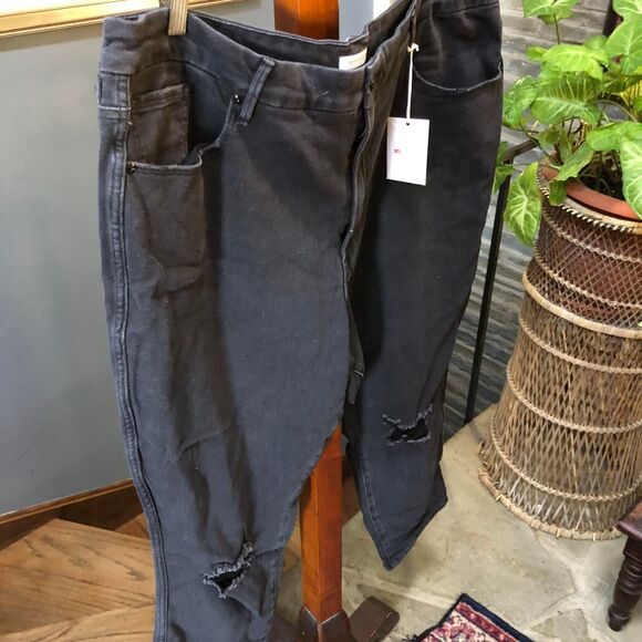 NWT Good American 'Good Curve' Ripped Crop Skinny Jeans in Black size 24 - Picture 3 of 7